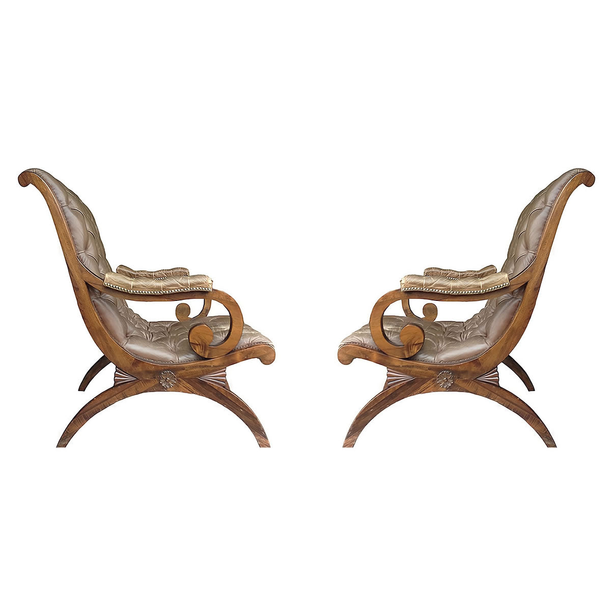 Par de sillas estilo Chesterfield. Camacho Roldan. 1960