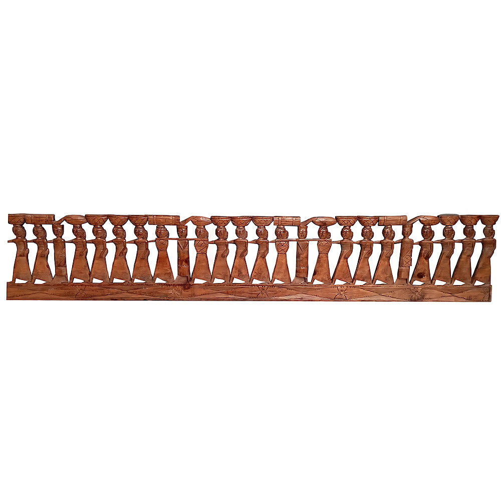 Friso oriental tallado en madera
