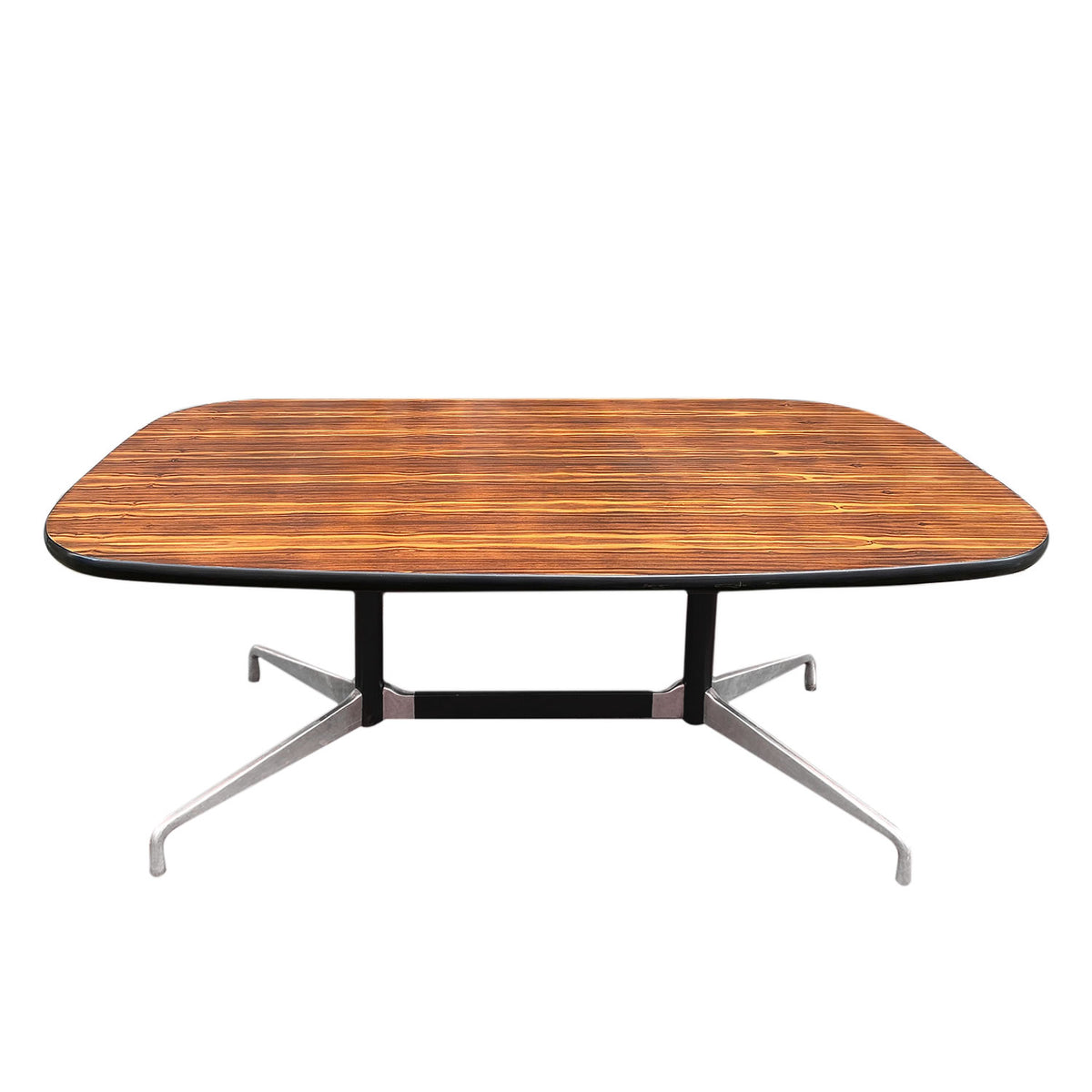 Mesa de Charles & Ray Eames para Herman Miller. 1960