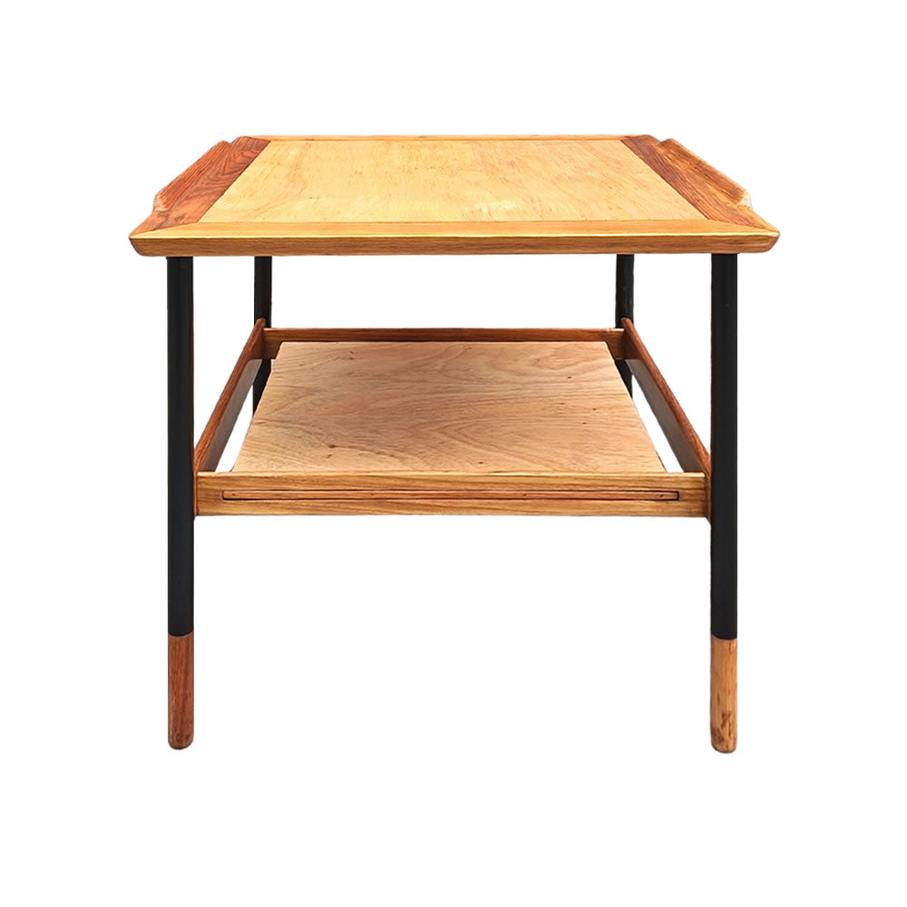 Mesa auxiliar. 1960